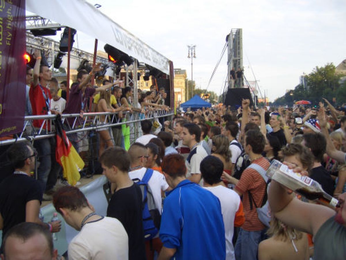 Budapest Parade 2005 / g_1_0_cimg0187.jpg