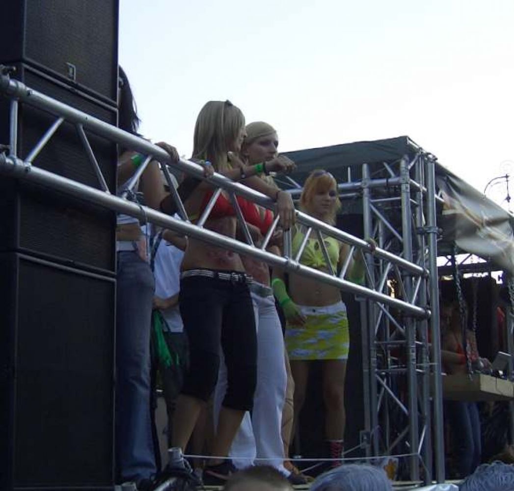 Budapest Parade 2006 / g_2_0_cimg1254.jpg