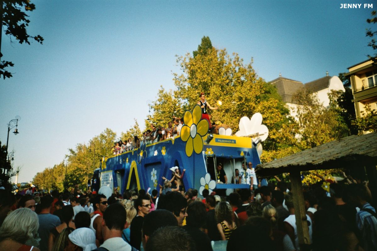 Budapest Parade 2004 / g_5_0_12.jpg