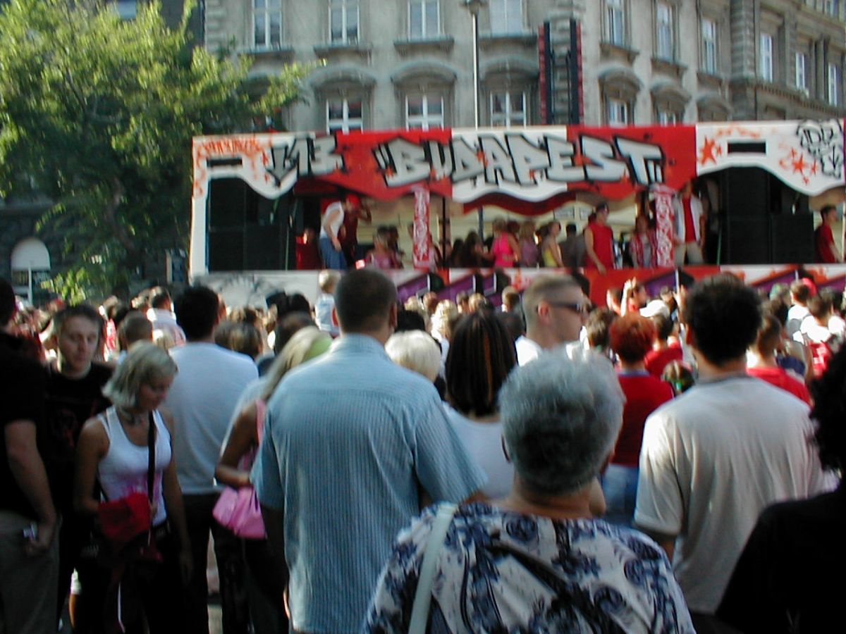 Budapest Parade 2004 / g_5_0_p1010077.jpg