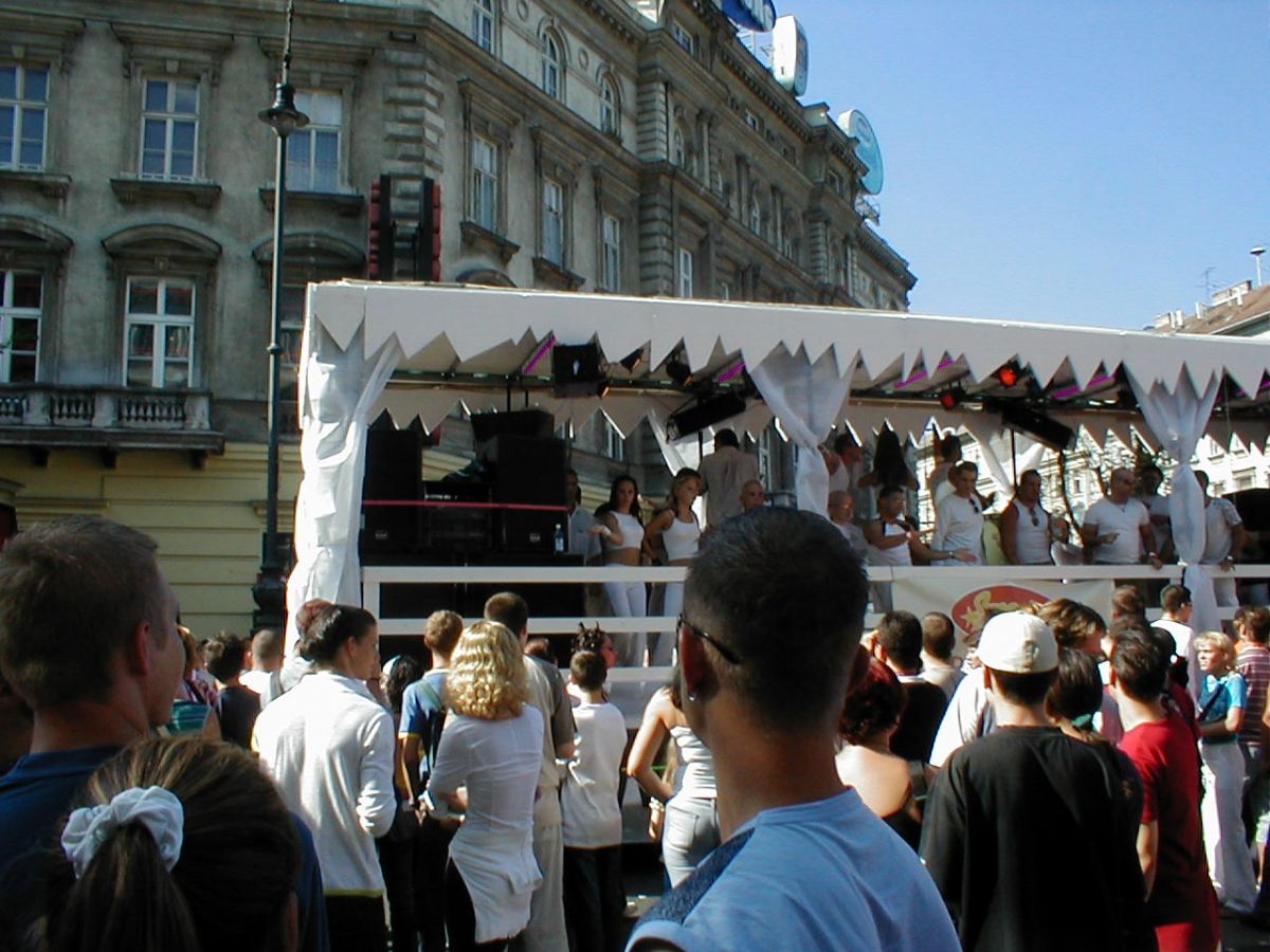 Budapest Parade 2004 / g_5_0_p1010083.jpg