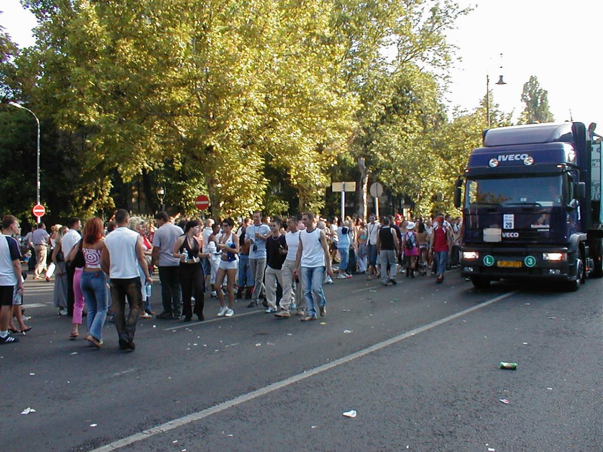 Budapest Parade 2004 / g_5_0_p1010114.jpg