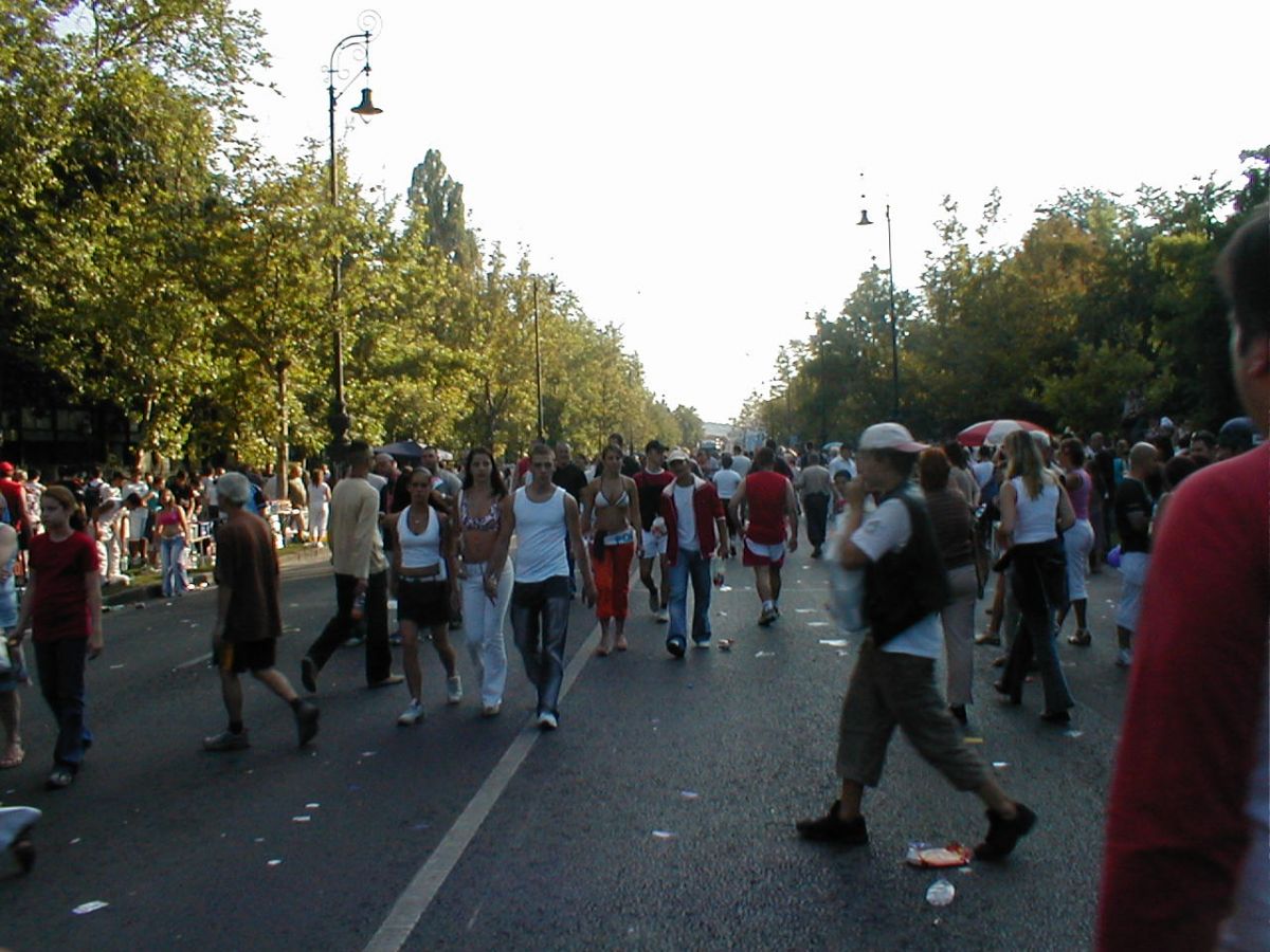 Budapest Parade 2004 / g_5_0_p1010126.jpg