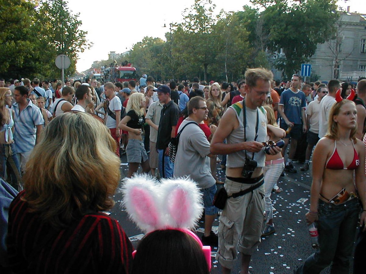 Budapest Parade 2004 / g_5_0_p1010232.jpg