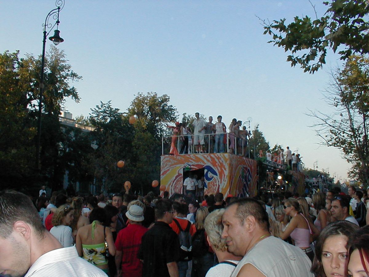 Budapest Parade 2004 / g_5_0_p1010277.jpg