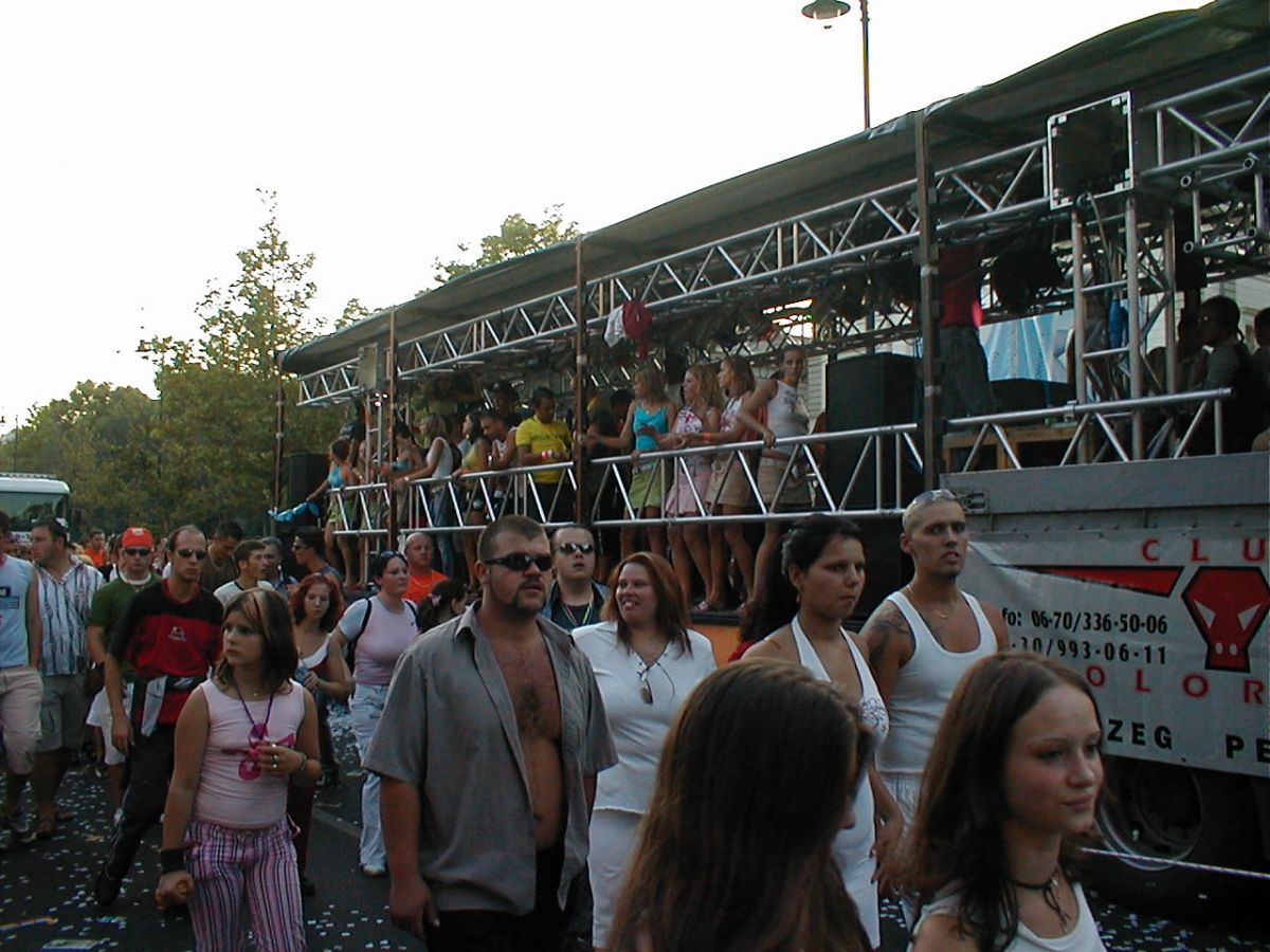 Budapest Parade 2004 / g_5_0_p1010278.jpg